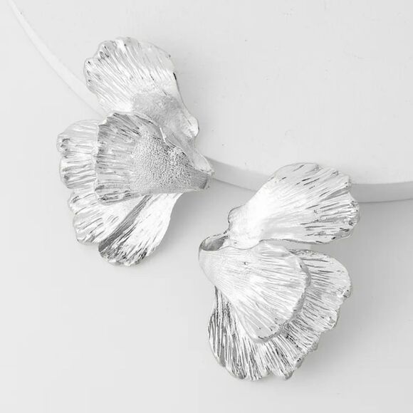 New ZARA GINKO LEAF earrings in silver! - Picture 1 of 12